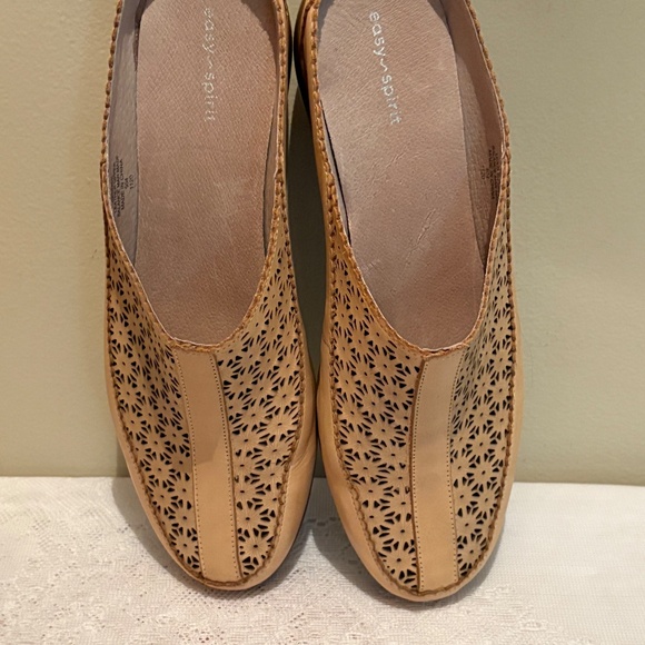 EASY SPIRIT DAWN DRESS SHOE - 10M BEIGE - Picture 2 of 8